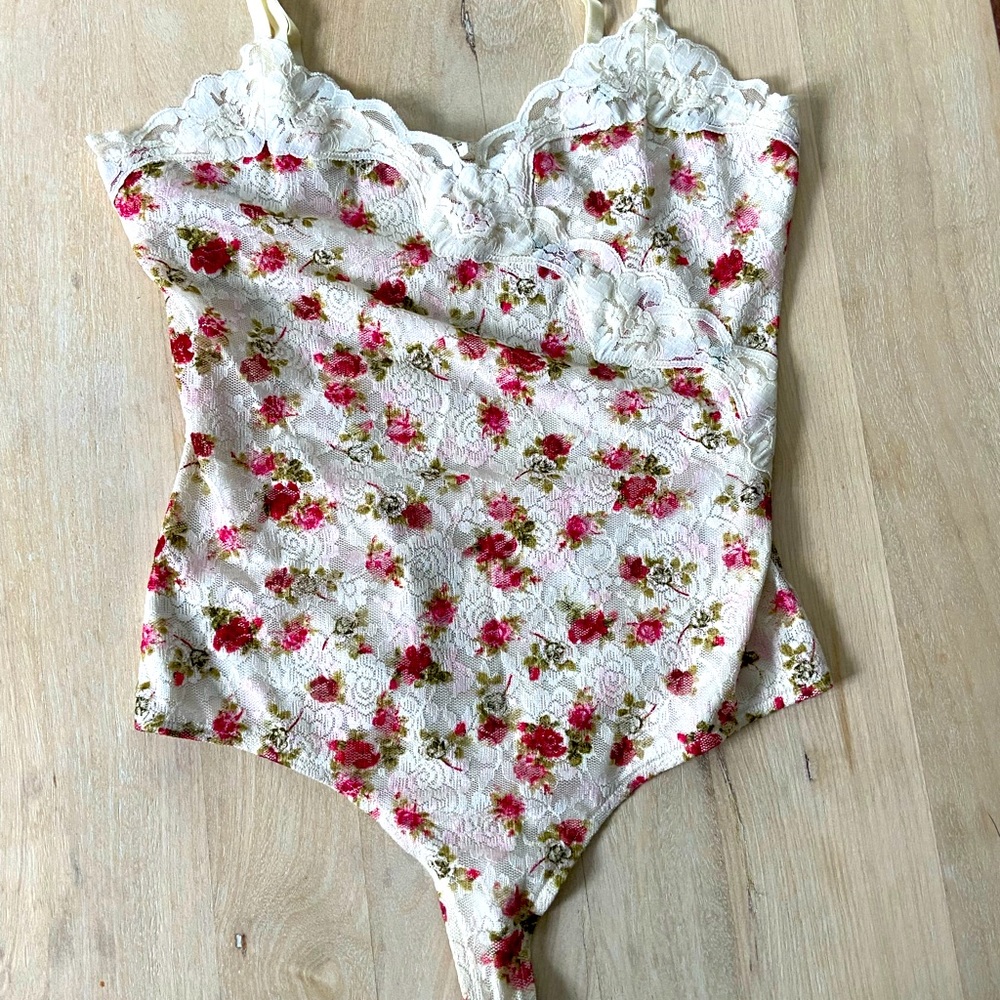 Guess lace body suit